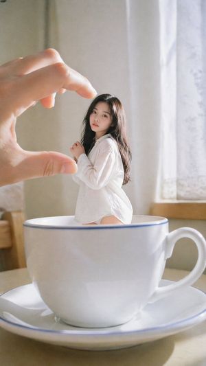 Forced Perspective Idol Portrait